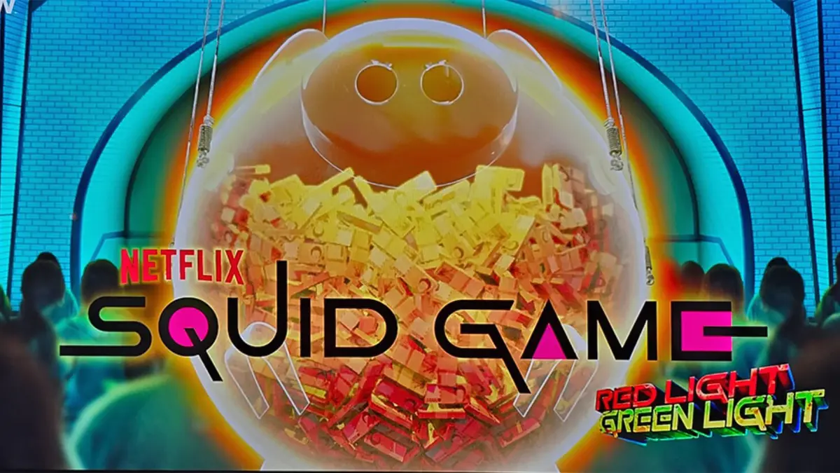 Tampilan visual slot Squid Game: Red Light, Green Light dengan elemen ikonik dari serialnya.
